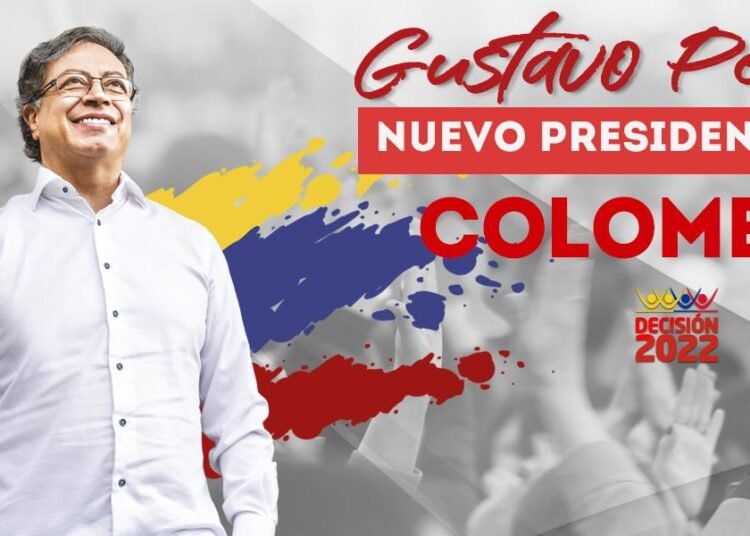 Gustavo Francisco Petro Urrego se llama el nuevo presidente de los colombianos.
